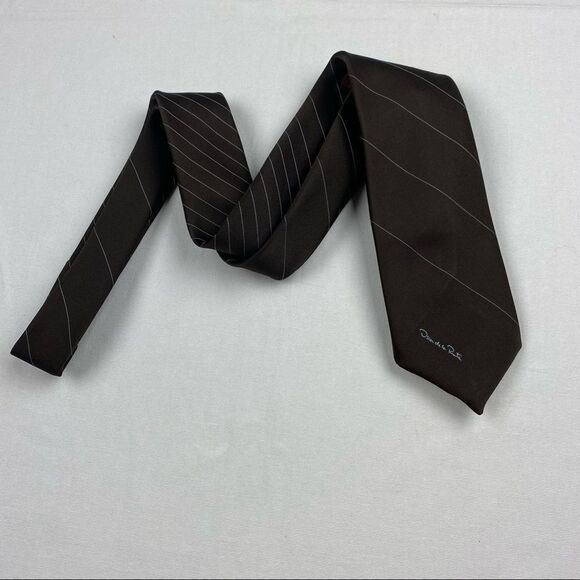Vintage Oscar de la Renta Brown Necktie w/ Diagonal Stripes - Made in USA - Picture 2 of 8